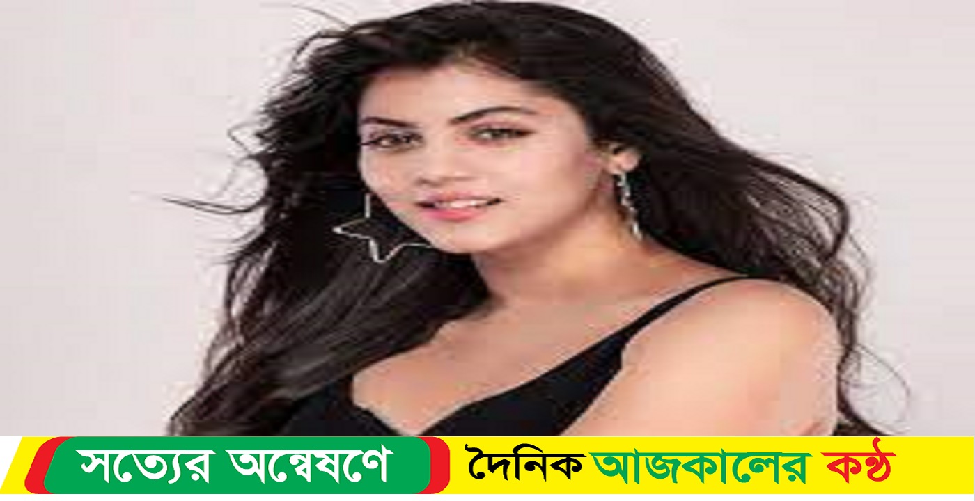 অসুস্থ হয়ে হাসপাতালে ঋত্বিকা