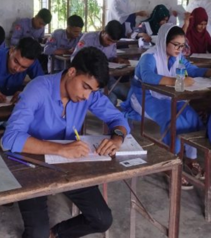 বরগুনার বামনায় সুষ্ঠ ও শান্তিপূর্ণভাবে এইচএসসি পরীক্ষা অনুষ্ঠিত