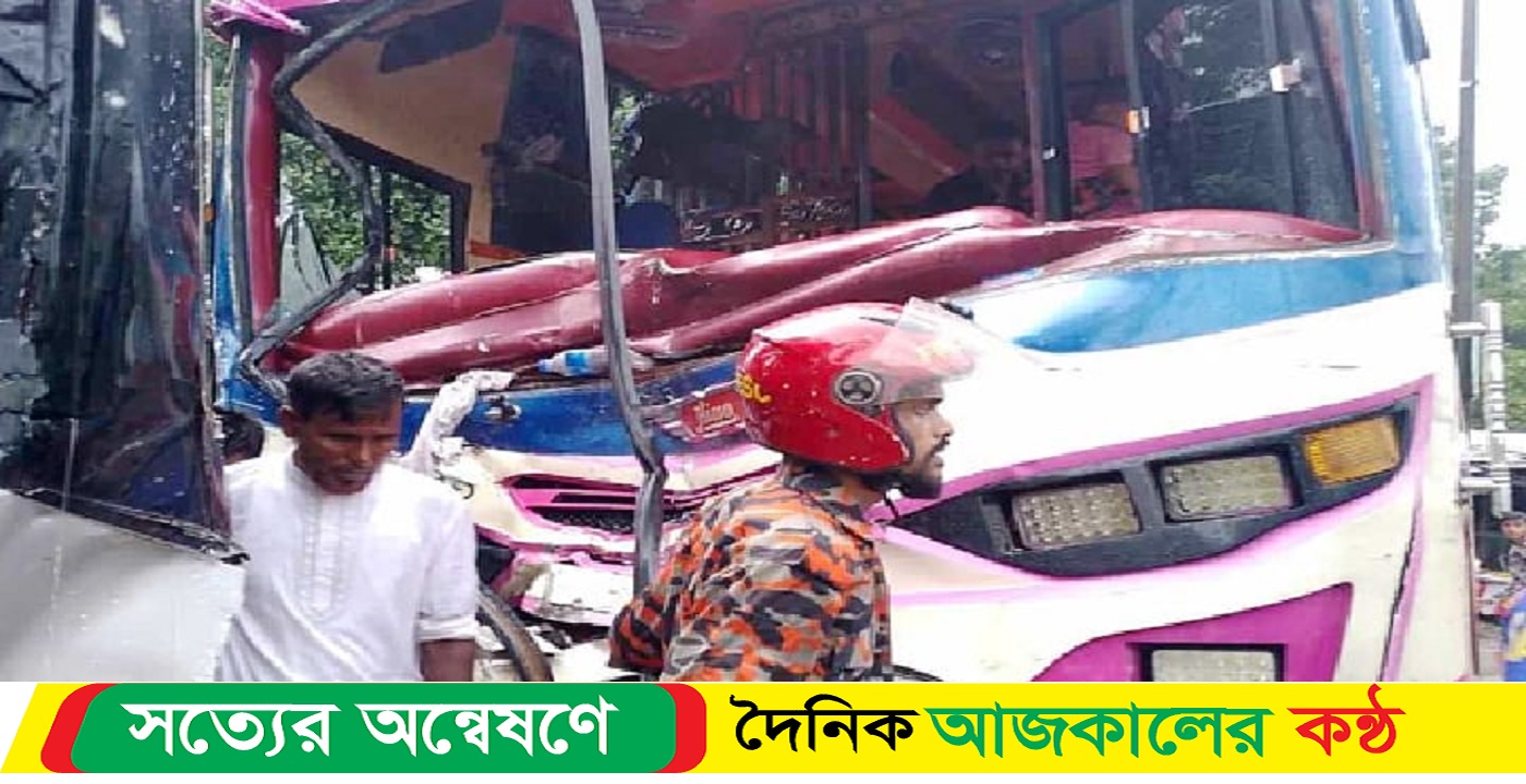 দুই বাসের মুখোমুখি সংঘর্ষে বৃদ্ধা নিহত, আহত ২৫