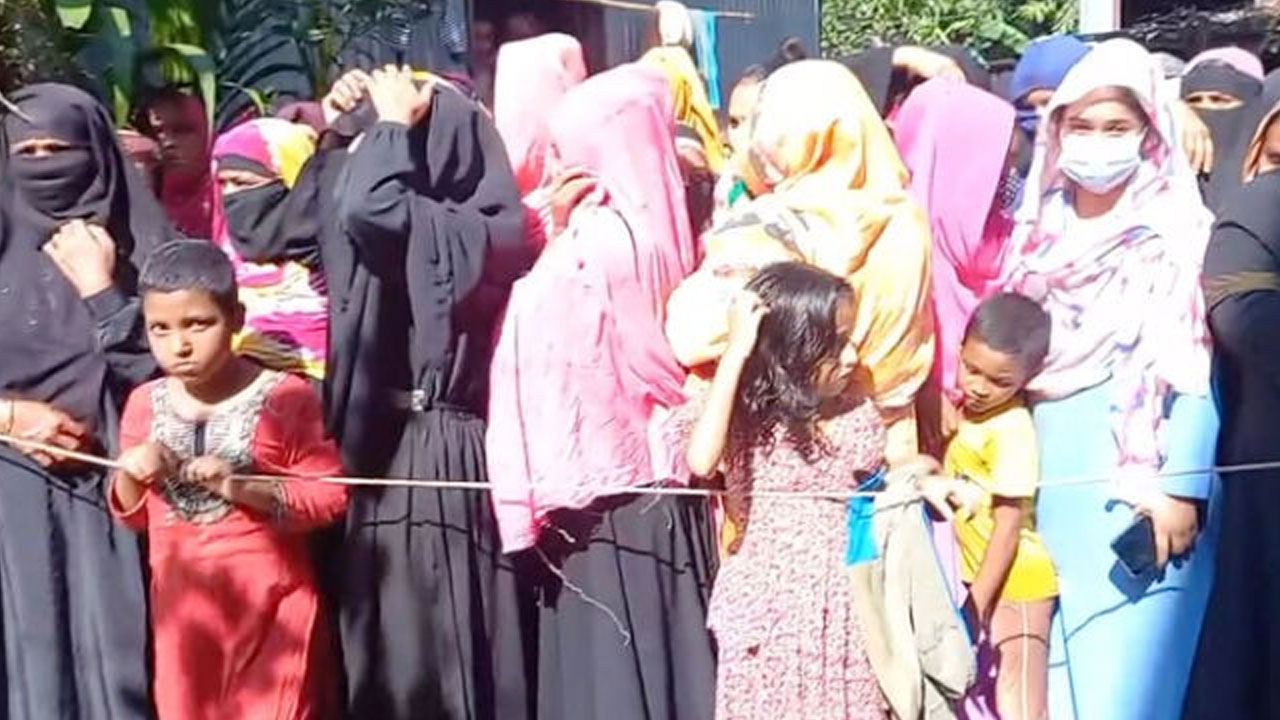 বিছানায় পড়ে ছিল প্রবাসীর স্ত্রী ও দুই মে‌য়ের মরদেহ
