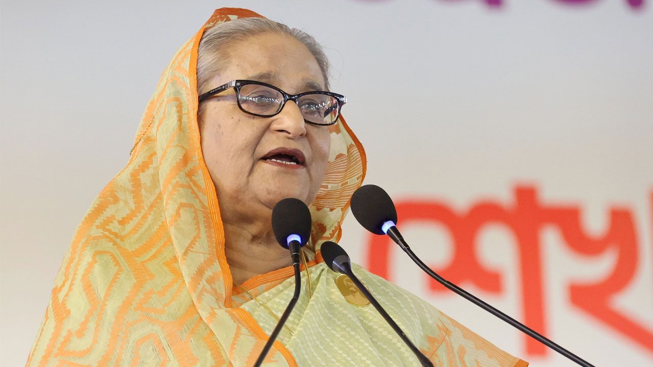 ধর্মীয় উন্মাদনা সৃষ্টি করে দেশকে বিপথে নেওয়ার চেষ্টা হয়েছিল