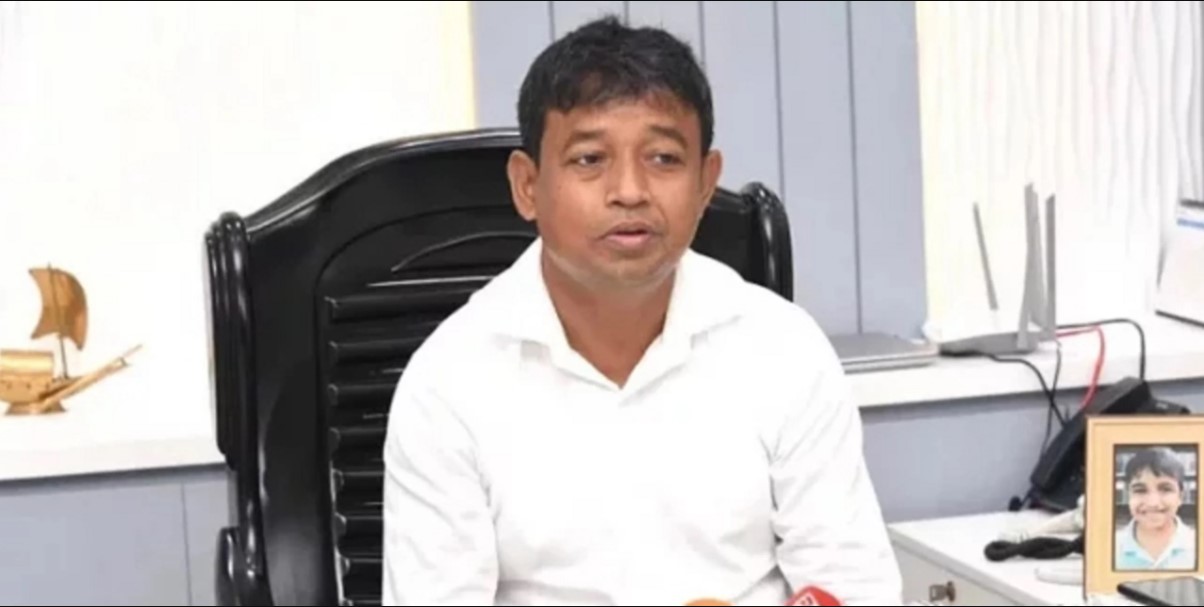 হাঁসপাতালে মৃত্যুশয্যায় ডিবির হারুন!