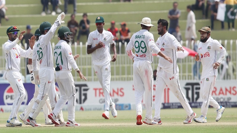 পাকিস্তানের মাটিতে ঐতিহাসিক টেস্ট জিতল বাংলাদেশ