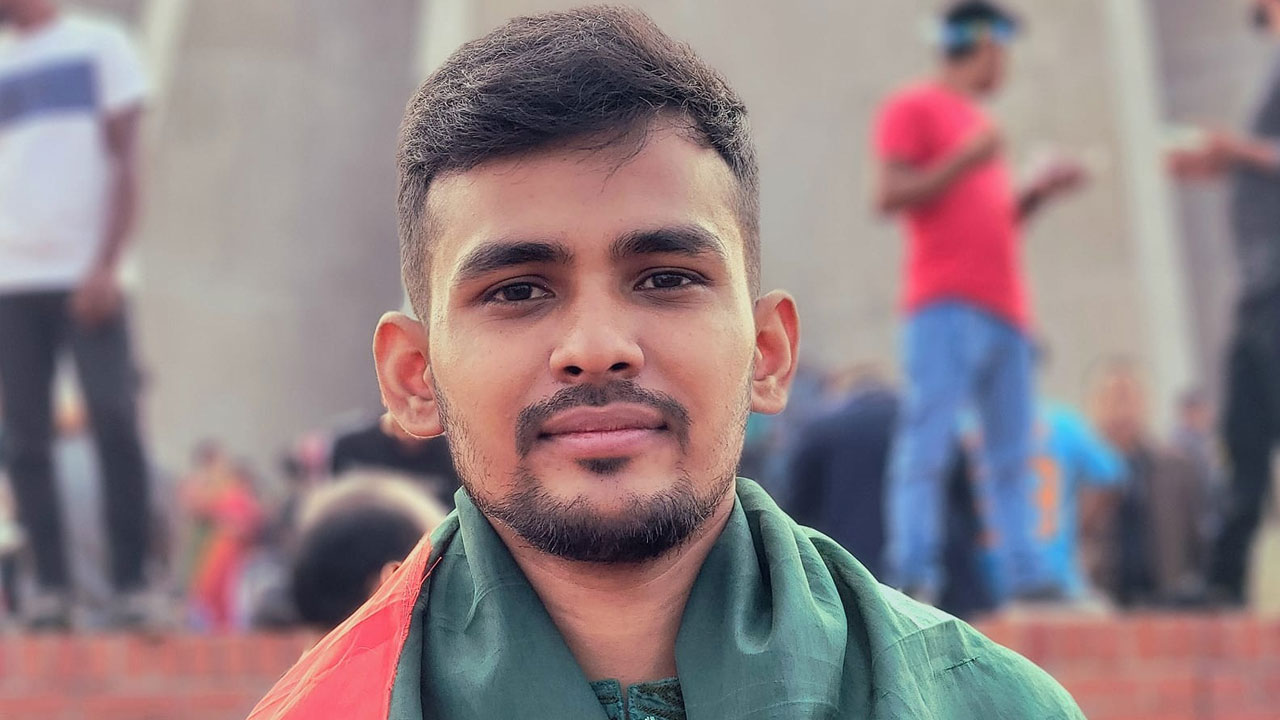 ক্রীড়া মন্ত্রণালয়ের উপদেষ্টা আসিফকে নিয়ে যা বলছে বিসিবি ও বাফুফে
