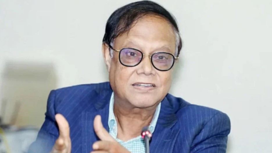 দুই লাখ কোটি টাকা নিয়ে গেছে চার-পাঁচটি পরিবার : গভর্নর