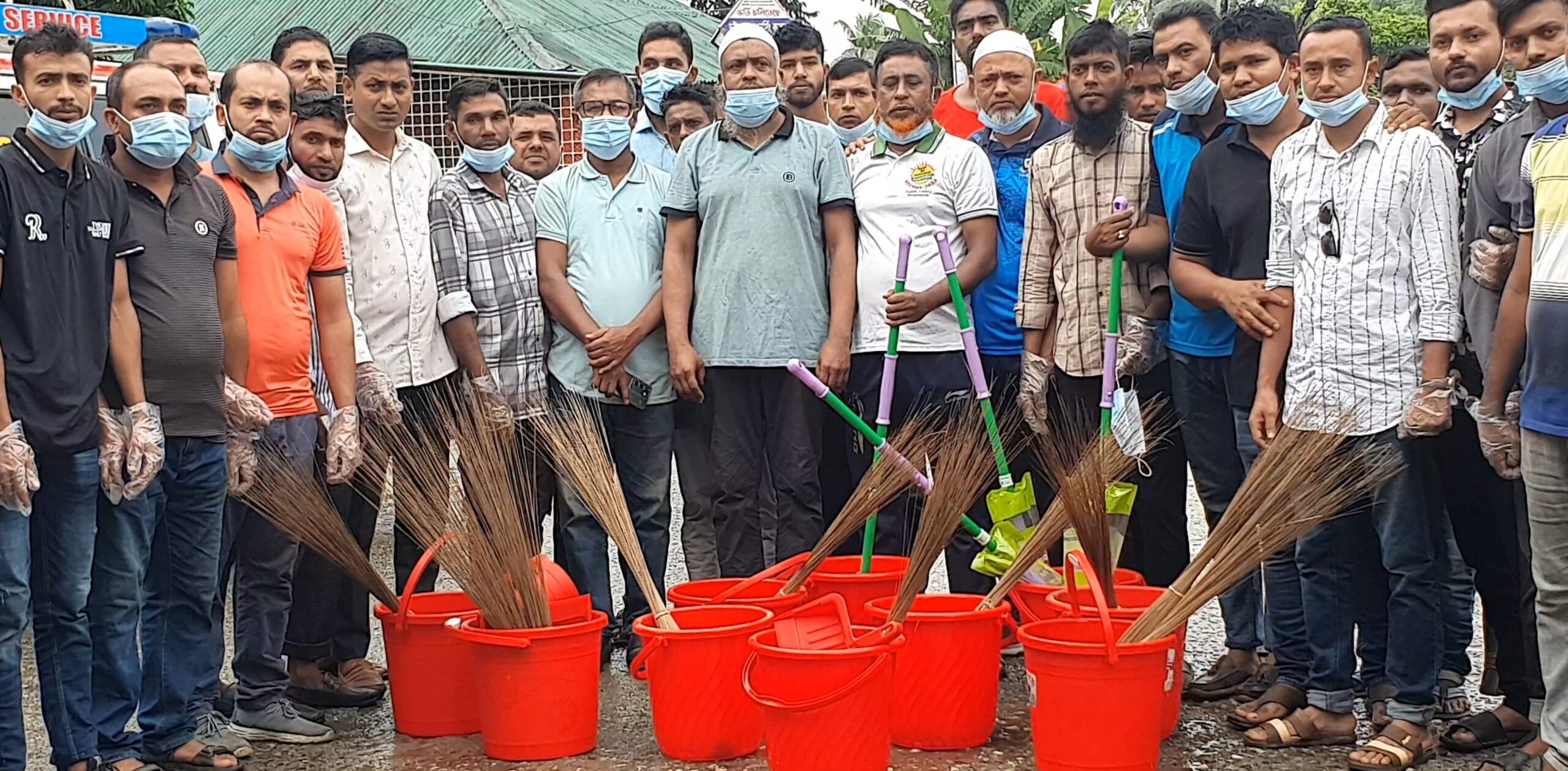 পটুয়াখালী সদর হাসপাতালে পরিচ্ছন্নতা অভিযান পরিচালনা করেছে জেলা যুবদল