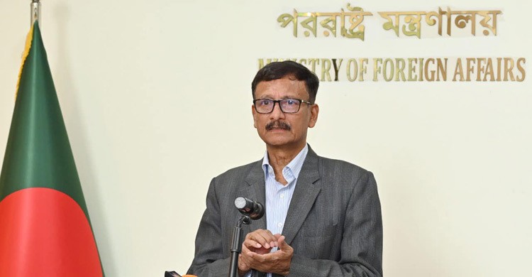 শেখ হাসিনার অবস্থান জানতে খোঁজ নেওয়া হচ্ছে: পররাষ্ট্র উপদেষ্টা