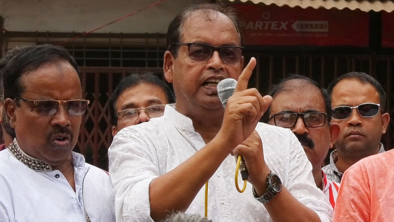 খালেদা জিয়ার প্রতি নির্মম নির্যাতন করেছেন শেখ হাসিনা: দুদু