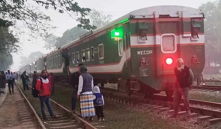 ব্রাহ্মণবাড়িয়ায় ট্রেন ভাগ হয়ে যাওয়ার ঘটনা