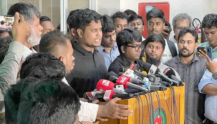 রুমিন ফারহানা আসলে আ.লীগের সুবিধাভোগী : এনসিপি নেতা হাসনাত