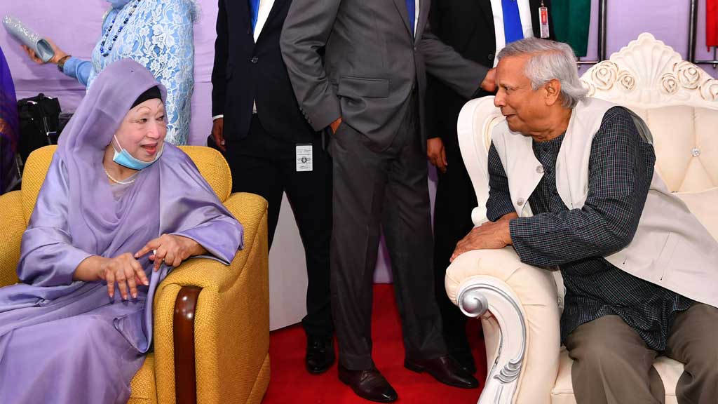 ইউনূসের পাঠানো ফুলে সিক্ত খালেদা জিয়ার জন্মদিন