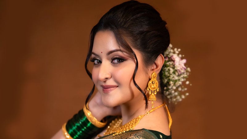 নতুন প্রেমের আভাসে আবার আলোচনায় পরীমণি