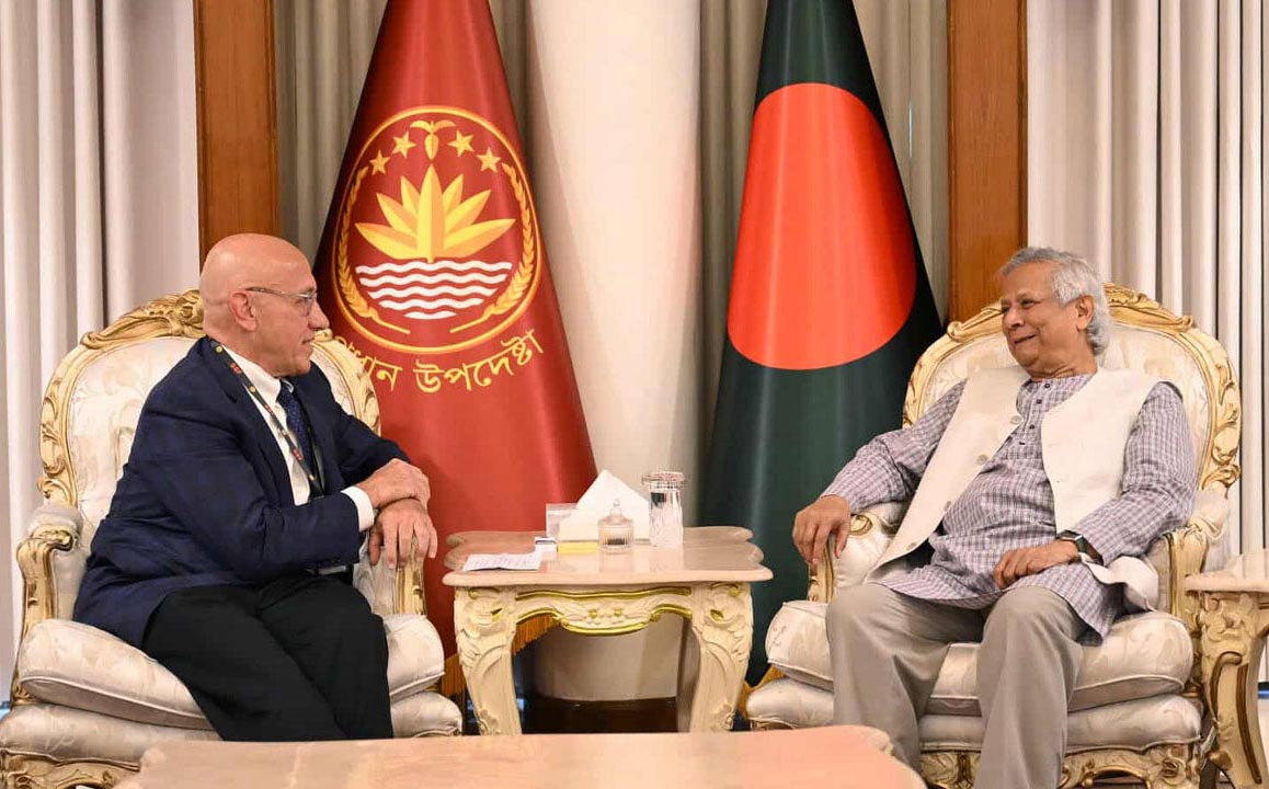 রোহিঙ্গা সংকট সমাধানে বৈশ্বিক উদ্যোগ জোরদারে ইউনূস–অ্যান্ড্রুজ বৈঠক