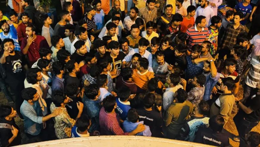 জবি শিক্ষার্থীদের ওপর হামলার ঘটনায় একজন গ্রেফতার