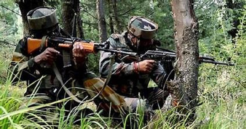 কাশ্মীর সীমান্তে ভারত-পাকিস্তান সংঘর্ষে ২ ভারতীয় সেনা নিহত