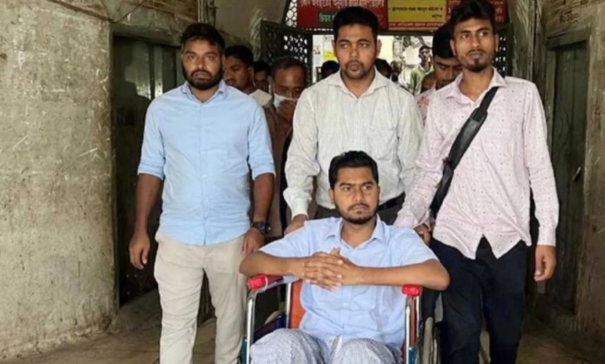 <h5>নুরুল হক নুর</h5> <h3>উন্নত চিকিৎসার জন্য সিঙ্গাপুর যাচ্ছেন নুর</h3>
