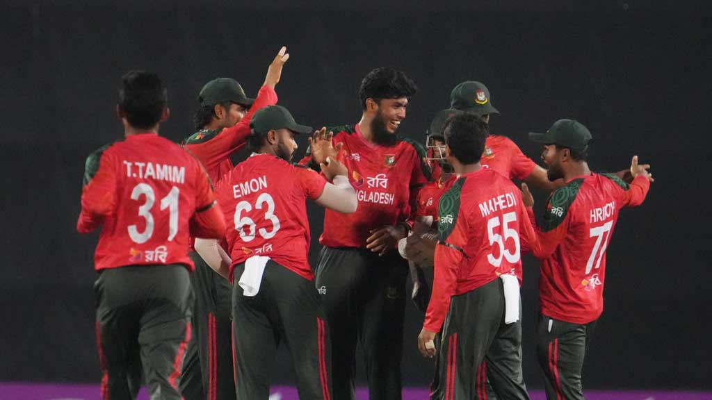 <h5>সুপার ফোরে বাংলাদেশ</h5> <h3>আফগানিস্তানের স্বপ্নভঙ্গ, বাংলাদেশকে নিয়েই সুপার ফোরে শ্রীলঙ্কা</h3>