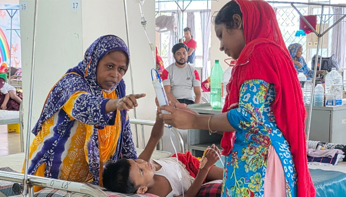 <h5>ডেঙ্গু পরিস্থিতি</h5> <h3>ডেঙ্গুতে আরও ৪ জনের মৃত্যু, হাসপাতালে ভর্তি ৮৪৫</h3>