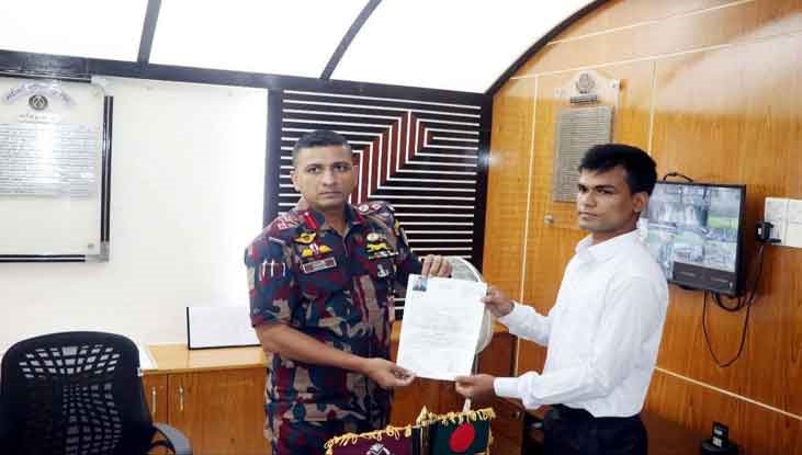 বিজিবিতে চাকরি পেলেন ফেলানীর ভাই