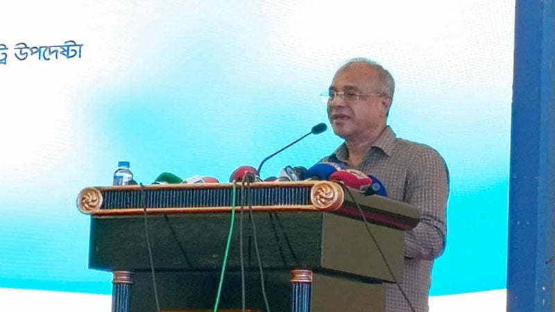 <h5>পুলিশকে স্বরাষ্ট্র উপদেষ্টা</h5> <h3>দলের তেলবাজি না করে জনগণের আকাঙ্ক্ষা পূরণে কাজ করুন</h3>