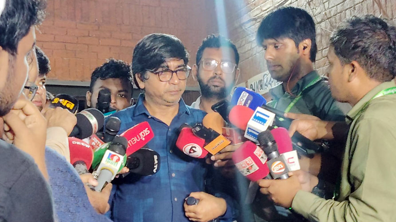 <h5>জাকসু নির্বাচন</h5> <h3>জাকসু নির্বাচন কমিশন থেকে মাফরুহী সাত্তারের পদত্যাগ</h3>