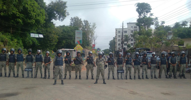 <h5>খাগড়াছড়িতে পাহাড়ি শিক্ষার্থীকে সংঘবদ্ধ ধর্ষণ</h5> <h3>খাগড়াছড়িতে থমথমে পরিস্থিতি, ১৪৪ ধারা জারি</h3>