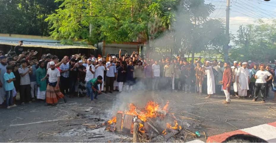 <h5>নুরাল পাগলার দরবারে হামলা</h5> <h3>রাজবাড়ীতে নুরাল পাগলার দরবারে হামলার ঘটনায় একজন নিহত</h3>