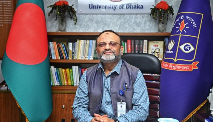 <h5>ডাকসু নির্বাচন</h5> <h3>ডাকসু নির্বাচনে বিকেল ৩টা পর্যন্ত ৭০% ভোট: ঢাবি উপাচার্য</h3>