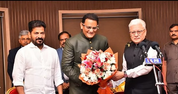 <h5>মোহাম্মদ আজহারউদ্দিন</h5> <h3>তেলেঙ্গানা রাজ্য সরকারের মন্ত্রী হিসেবে শপথ নিলেন মোহাম্মদ আজহারউদ্দিন</h3>
