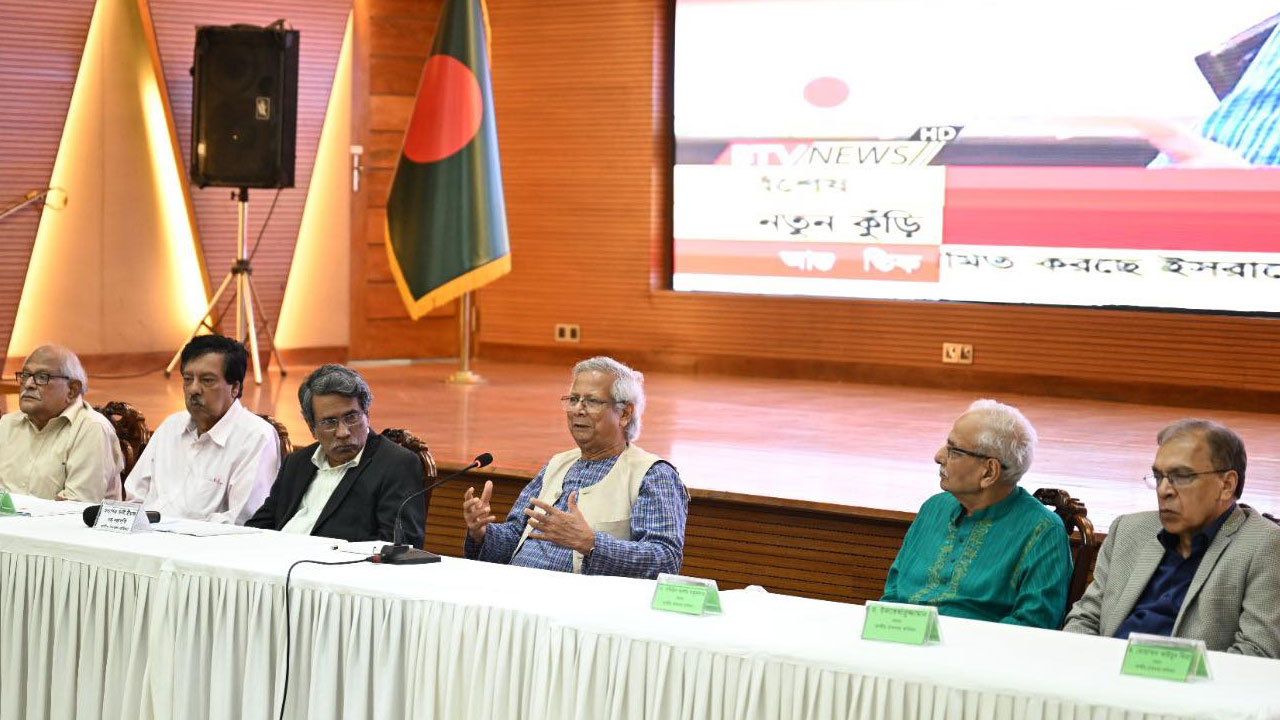 <h5>প্রধান উপদেষ্টা ইউনূস</h5> <h3>ফেব্রুয়ারিতে নির্বাচন নিশ্চিত, কোনো সমঝোতা হবে না</h3>
