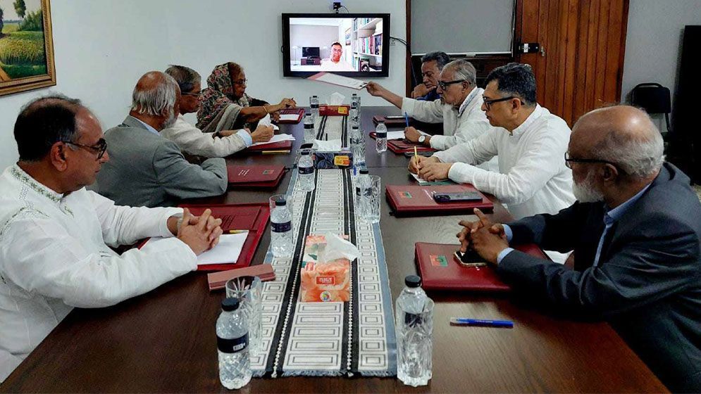 <h5>তারেক রহমান</h5> <h3>জরুরি বৈঠকে বসেছে বিএনপি, ভার্চুয়ালি যোগ দিয়েছেন</h3>