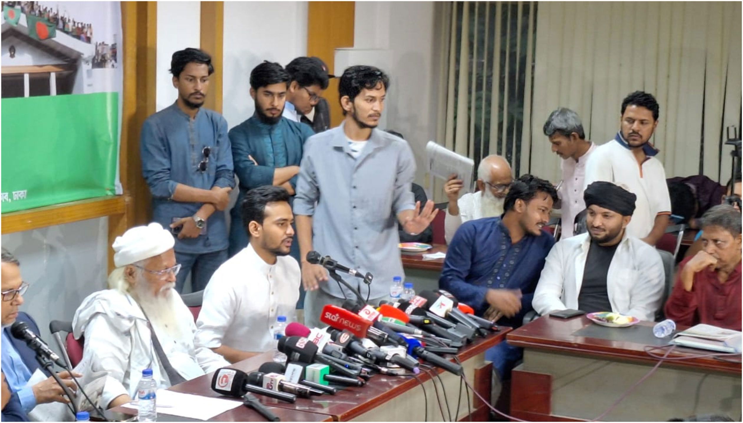 <h5>আসিফ মাহমুদ</h5> <h3>বর্তমান বাস্তবতায় ১০-২০ কোটি টাকা ছাড়া নির্বাচন করা যায় না</h3>