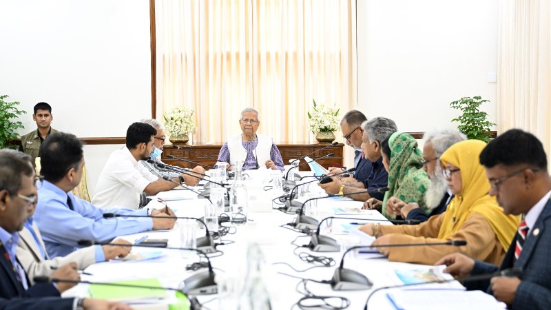 <h5>প্রধান উপদেষ্টা প্রফেসর মুহাম্মদ ইউনূস</h5> <h3>যানবাহন উন্নয়নে নদীকে যোগাযোগের মাধ্যম হিসেবে ভাবতে বললেন প্রধান উপদেষ্টা</h3>