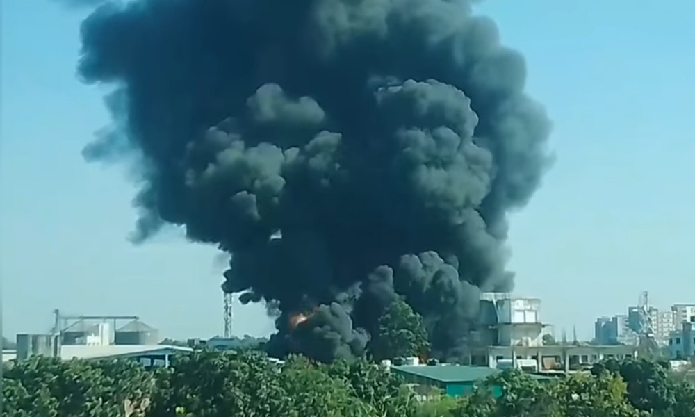 গাজীপুরে কয়েল কারখানায় অগ্নিকাণ্ড: নিয়ন্ত্রণে ৭ ফায়ার ইউনিট