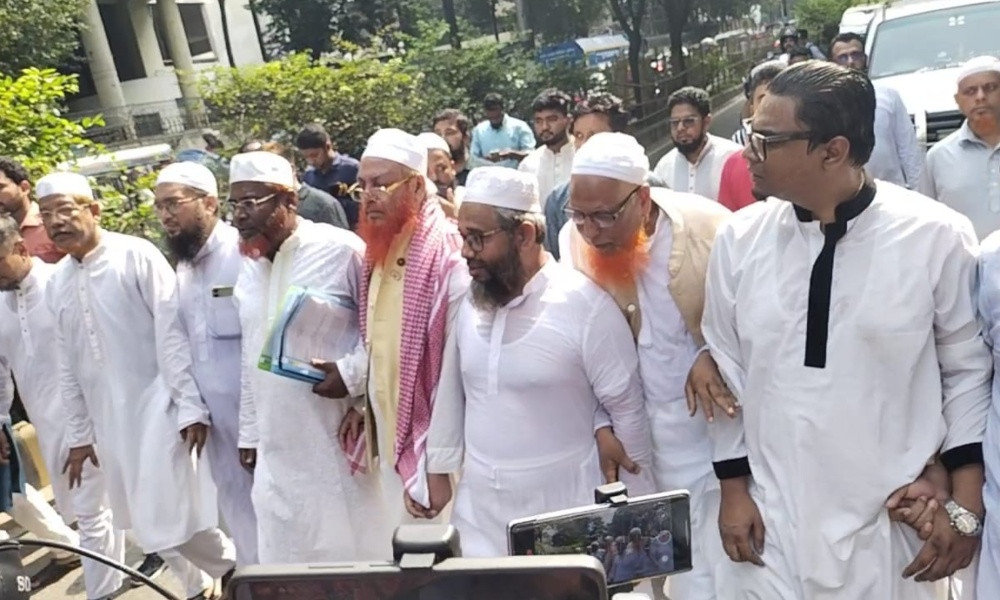 নভেম্বরে গণভোটসহ পাঁচ দফা দাবি জানিয়ে যমুনায় আট ইসলামি দলের স্মারকলিপি