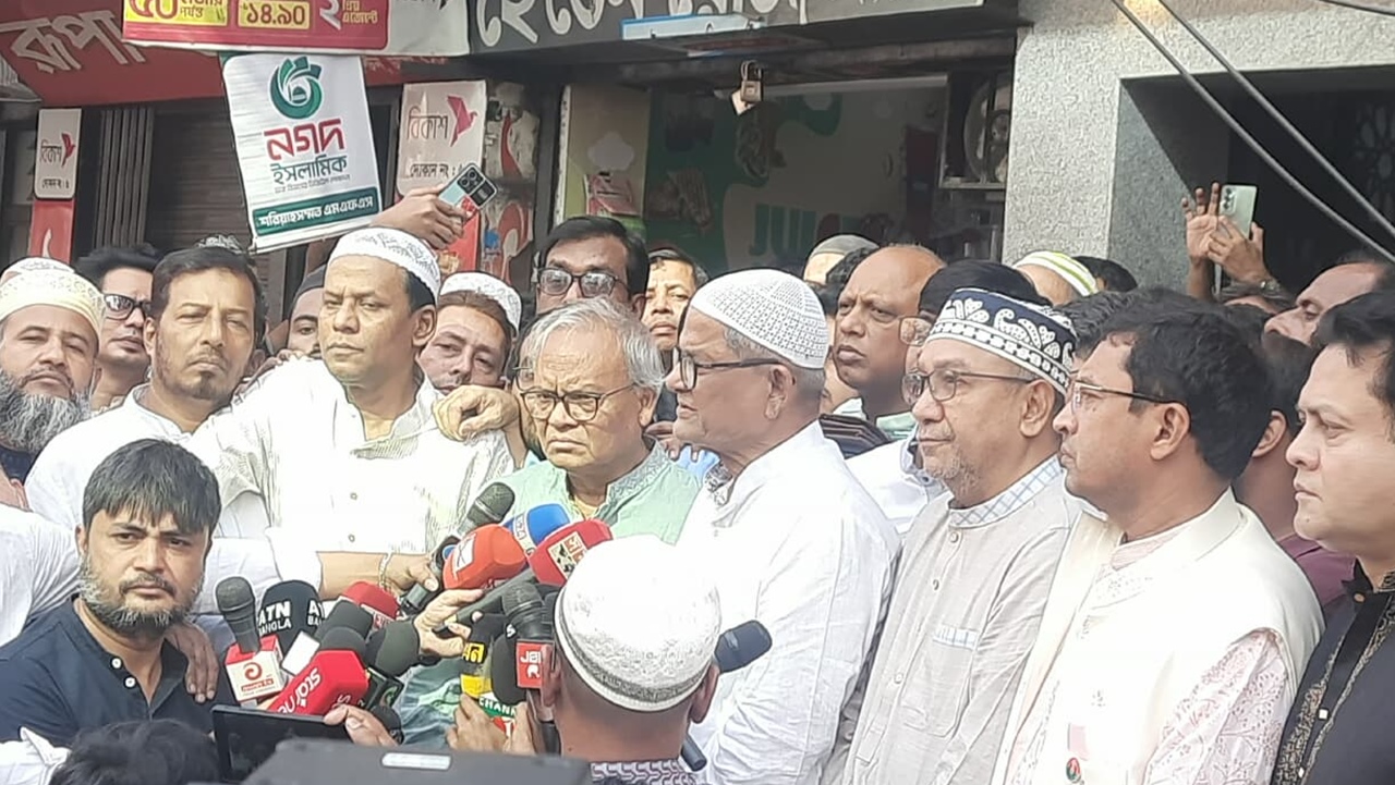 খালেদা জিয়ার অবস্থা ‘অত্যন্ত সংকটময়’: মির্জা ফখরুল