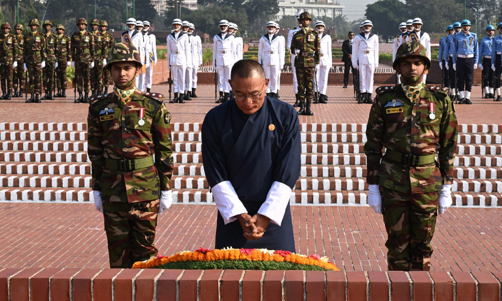 জাতীয় স্মৃতিসৌধে ভুটানের প্রধানমন্ত্রীর শ্রদ্ধা নিবেদন