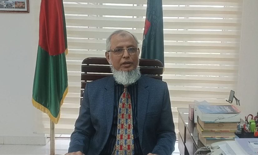 <h5>নির্বাচন কমিশন</h5> <h3>উপদেষ্টা পদে থেকে নির্বাচনে অংশ নেওয়া যাবে না</h3>