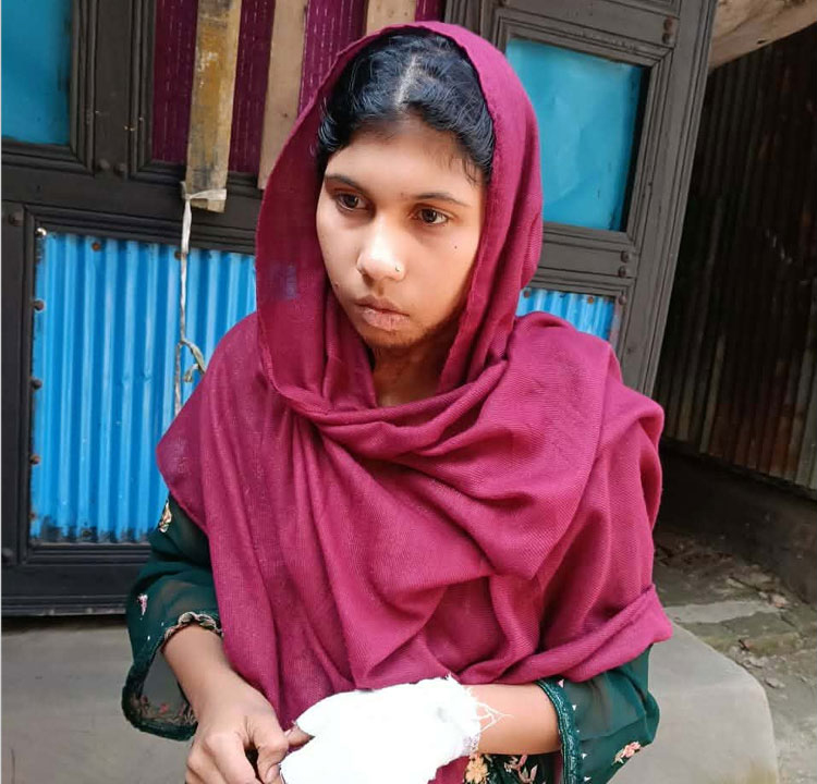 মোহাম্মদপুরে মা–মেয়ে হত্যা: ঝালকাঠির নলছিটি থেকে গৃহকর্মী আয়েশা গ্রেপ্তার
