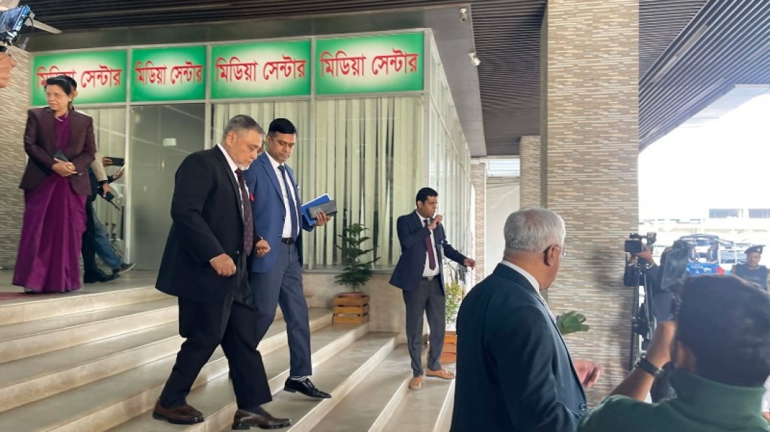 রাষ্ট্রপতির সঙ্গে সাক্ষাৎ করতে গেলেন সিইসি
