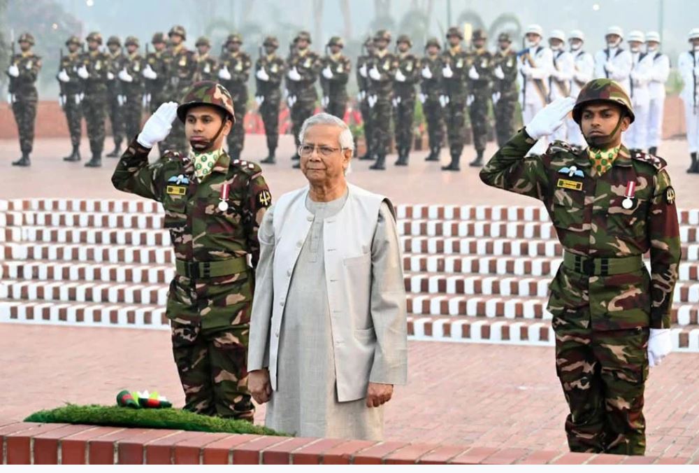 বিজয় দিবসে জাতীয় স্মৃতিসৌধে বীর শহীদদের প্রতি প্রধান উপদেষ্টার শ্রদ্ধা