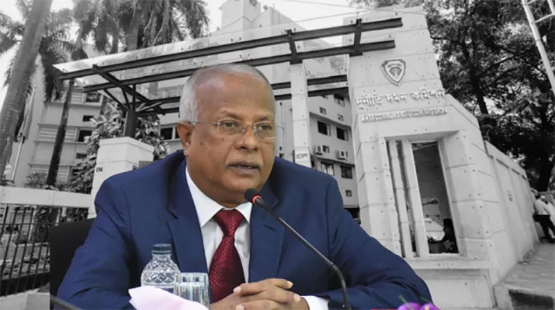 দুদকের সাবেক চেয়ারম্যান ইকবাল মাহমুদের বিরুদ্ধে অভিযোগ