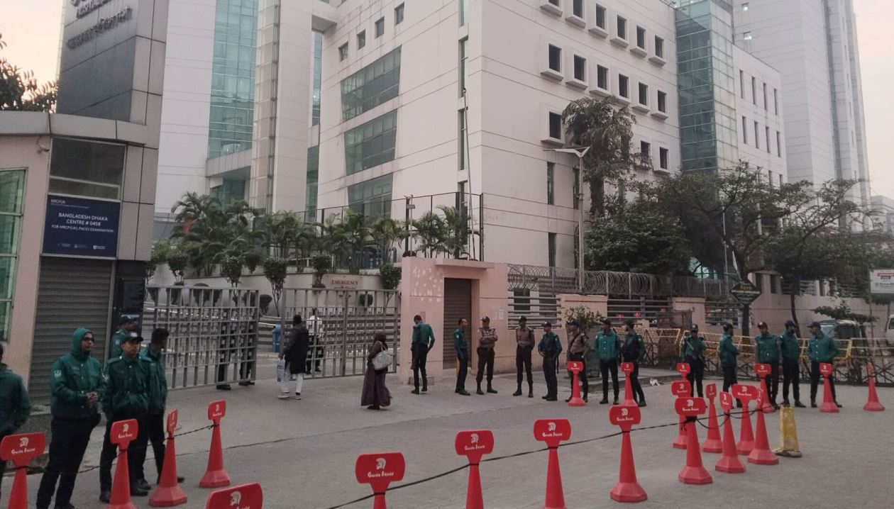 এভারকেয়ার হাসপাতালে নিরাপত্তা জোরদার, সামনে পুলিশের ব্যারিকেড