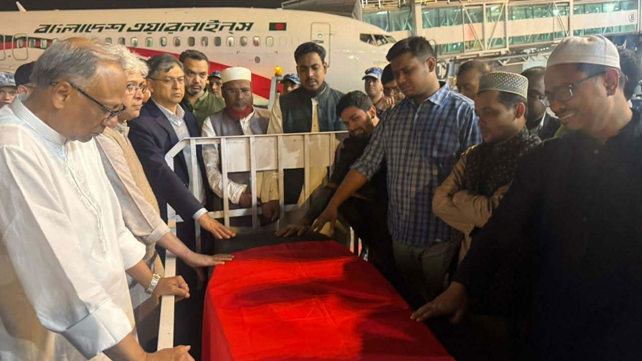 বিদ্রোহী কবি নজরুলের পাশে সমাহিত হবেন ওসমান হাদি