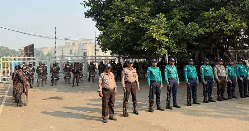 হাদির জানাজা ঘিরে সংসদ ভবন এলাকায় কড়া নিরাপত্তা