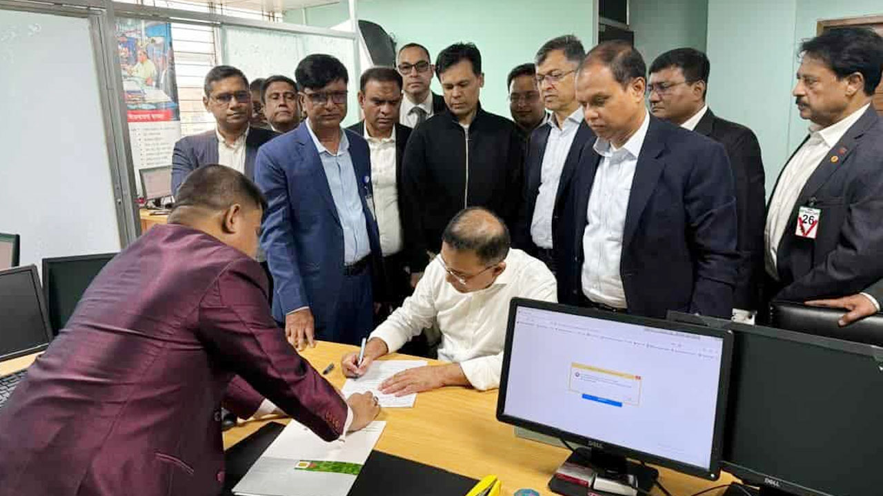 ২৪ ঘণ্টার মধ্যে এনআইডি পাবেন তারেক রহমান: নির্বাচন কমিশন