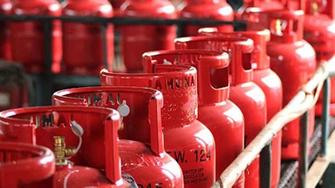 এলপিজি সংকটে ৬৪ জেলায় বন্ধের মুখে প্রায় এক হাজার অটোগ্যাস স্টেশন