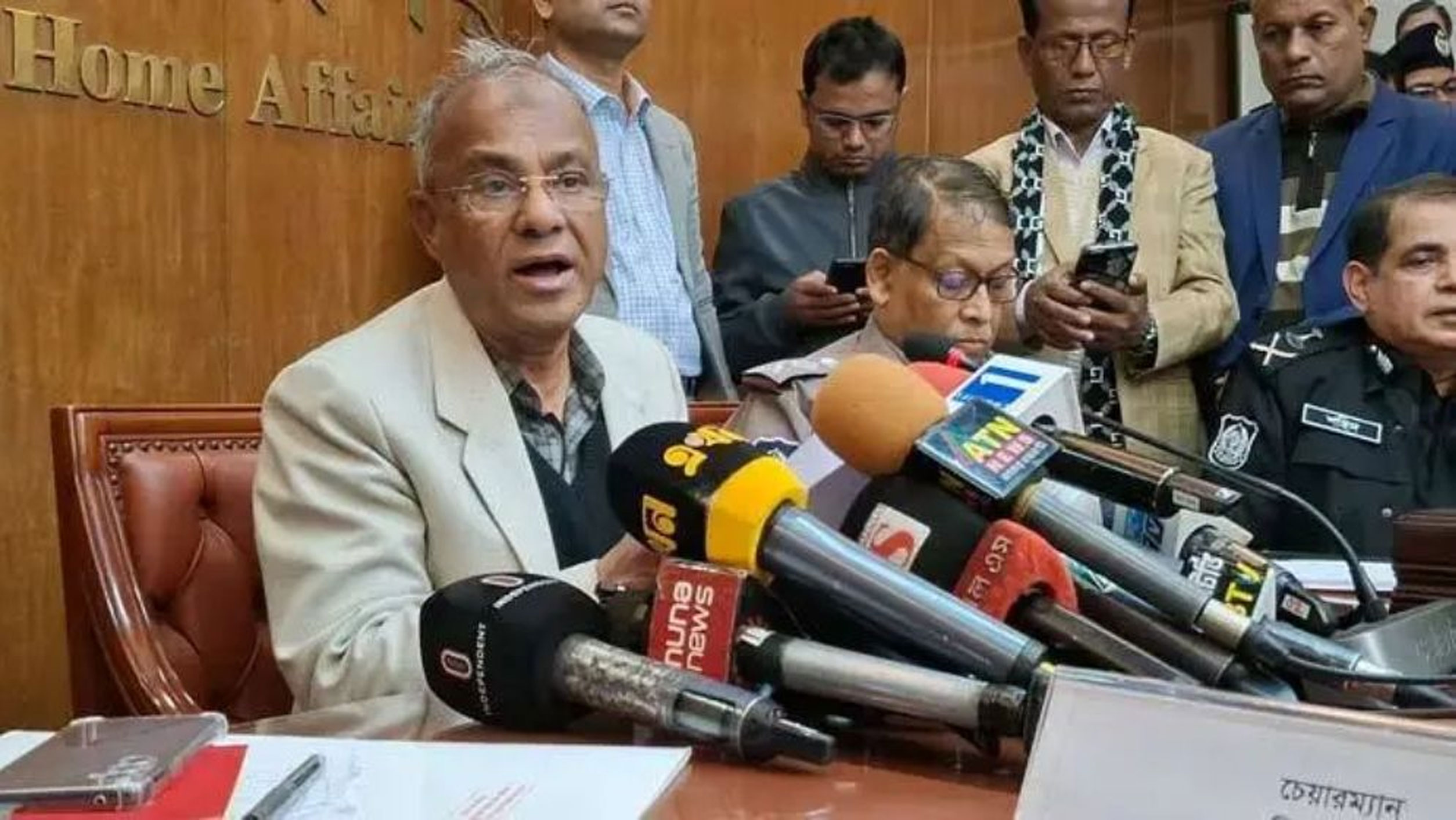 অন্তর্বর্তী সরকারের সময়েই হাদি হত্যার বিচার শেষ হবে : স্বরাষ্ট্র উপদেষ্টা