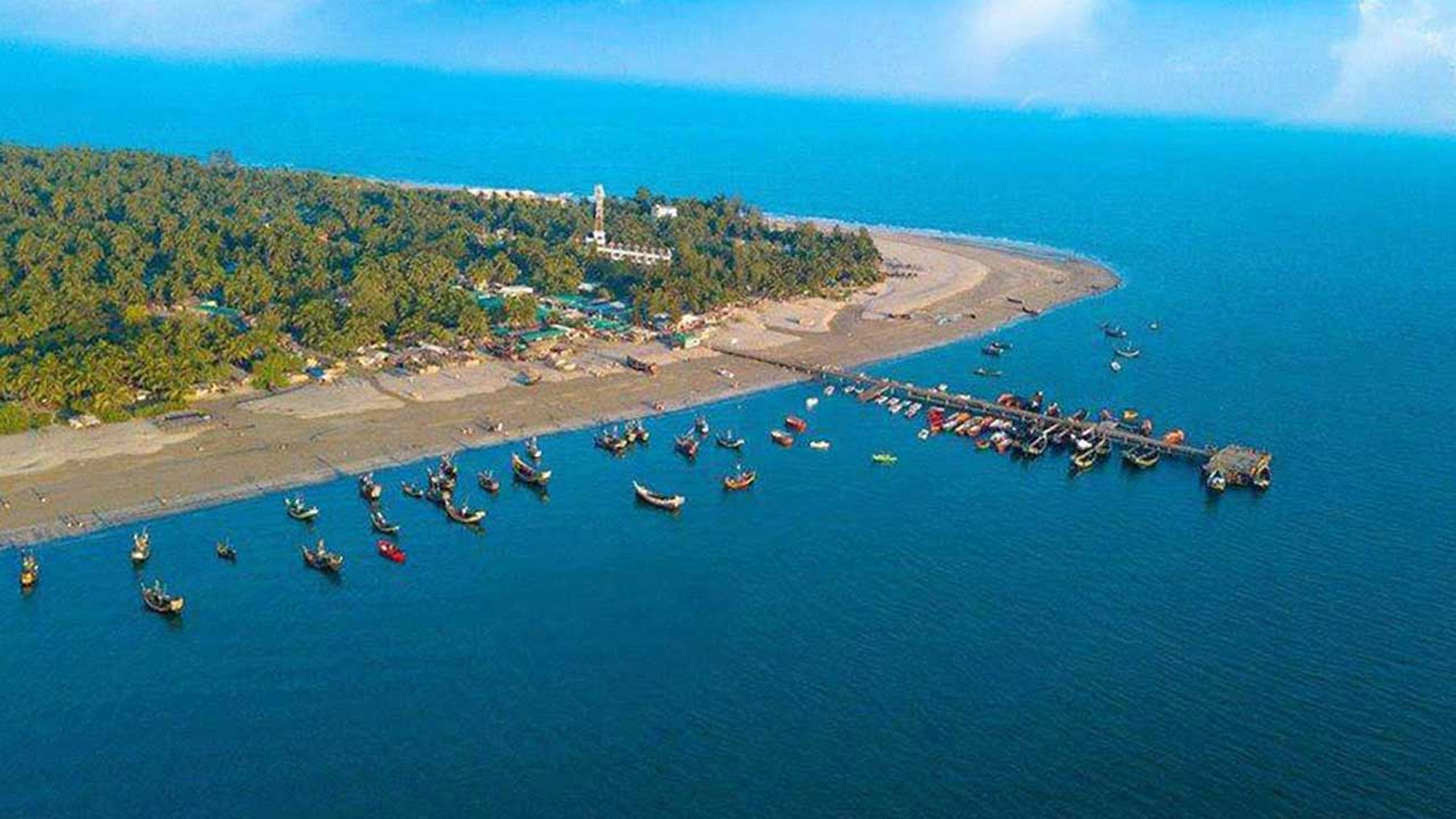 সেন্ট মার্টিনে পর্যটন মৌসুম শেষ, ৯ মাসের নিষেধাজ্ঞায় দ্বীপজুড়ে হতাশা