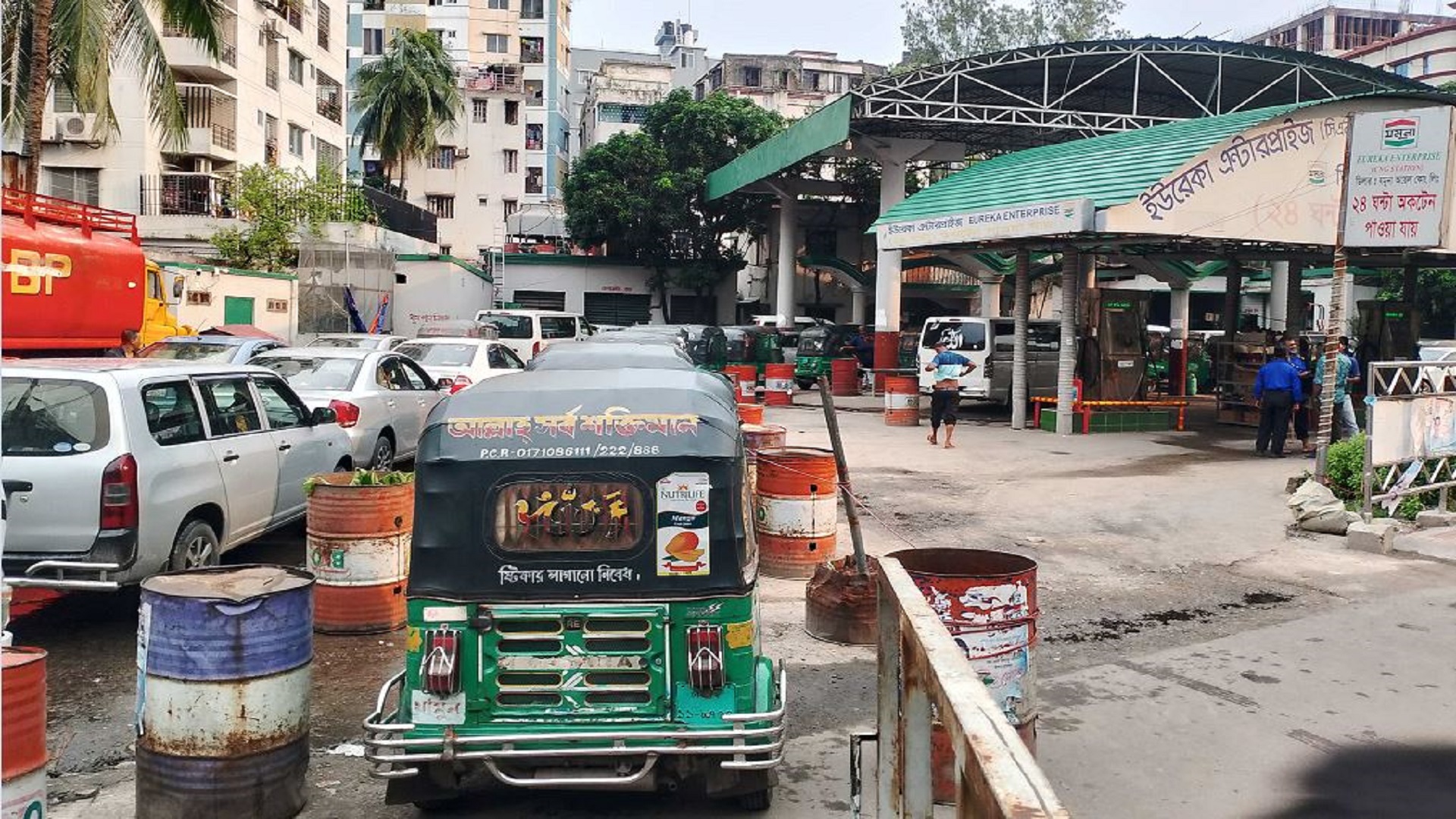 দিনে ১৩ ঘণ্টা পাম্প বন্ধ রাখার প্রস্তাব মালিকদের